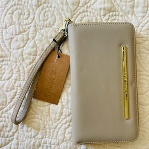 Steve Madden Cream Quilted Accessory